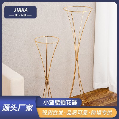 北欧婚庆用品摆件铁艺小蛮腰插花器婚礼道具电镀路引气氛摆件批发